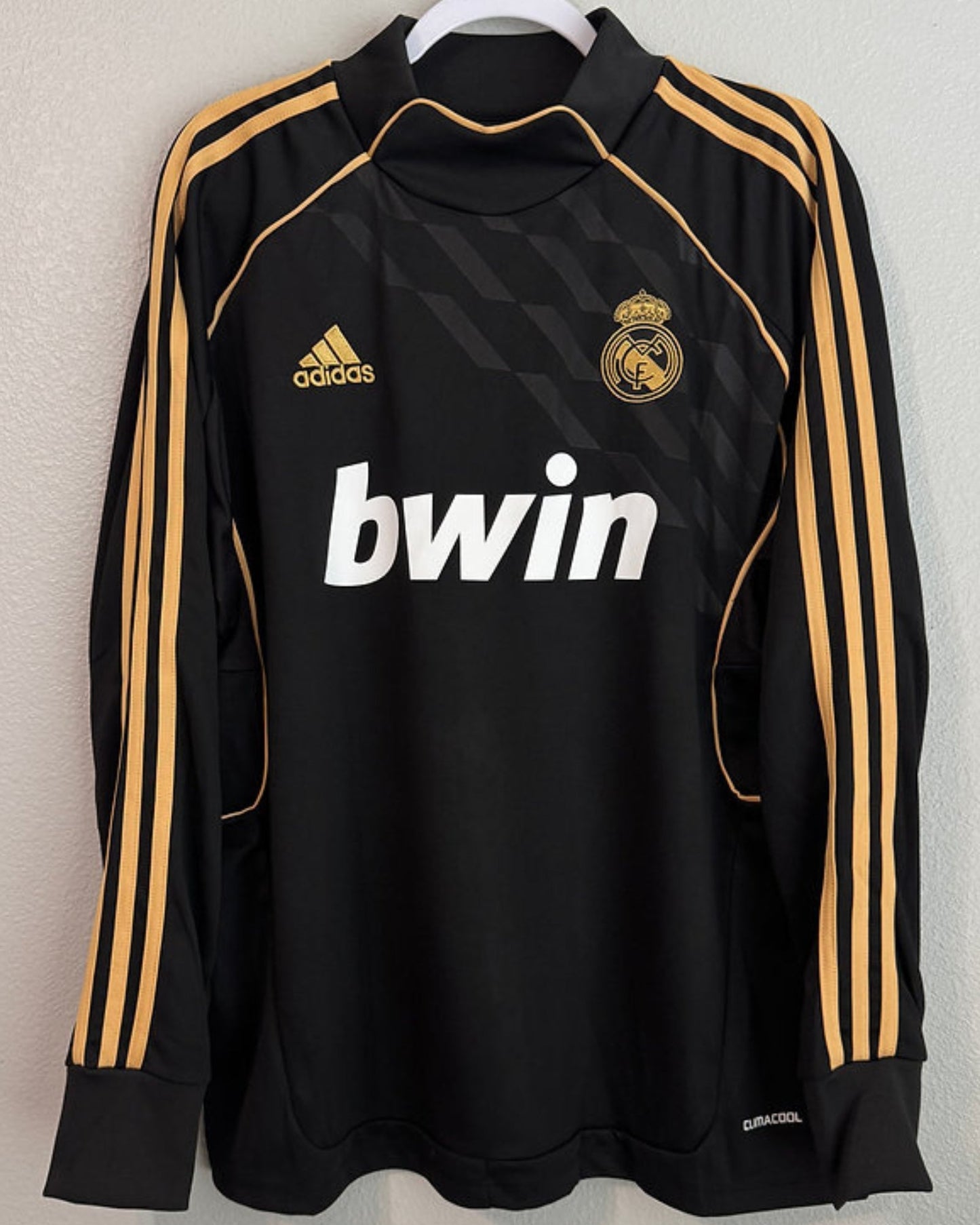 REAL MADRID WINDBREAKER (2011-12)