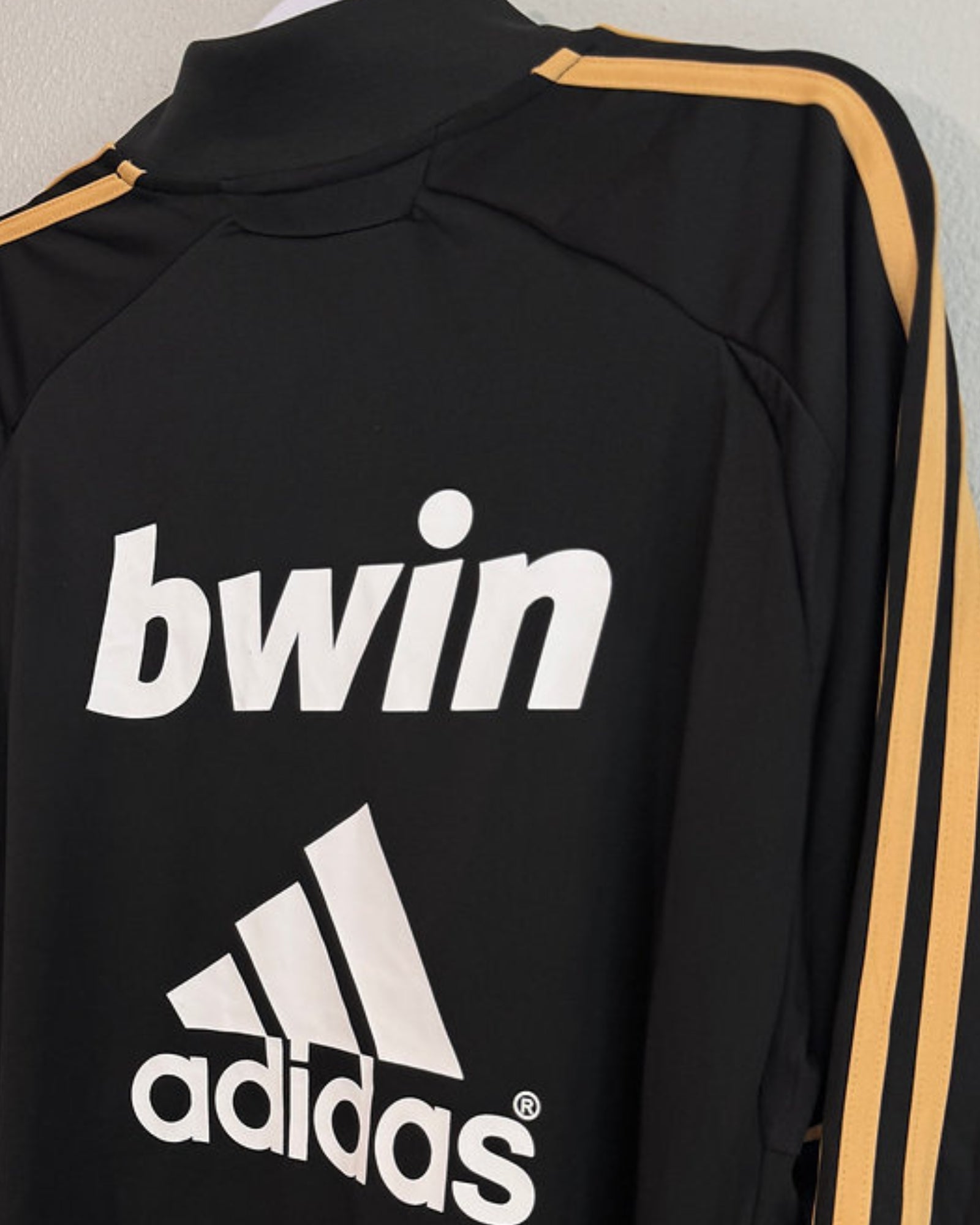 REAL MADRID WINDBREAKER (2011-12)