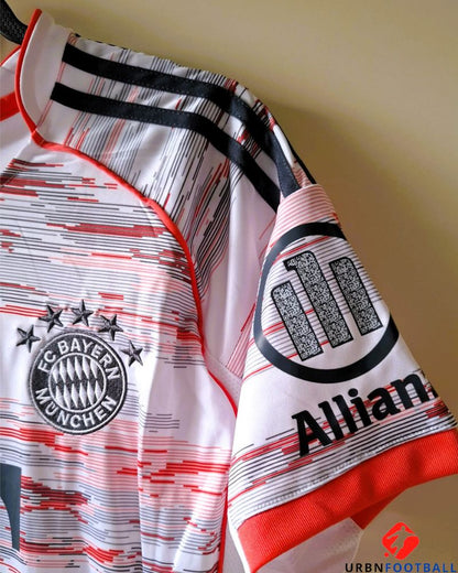 MULLER THOMAS 2025-26 (Bay M)