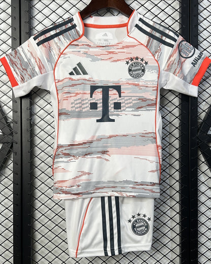 BAYERN MUNCHEN kid kit