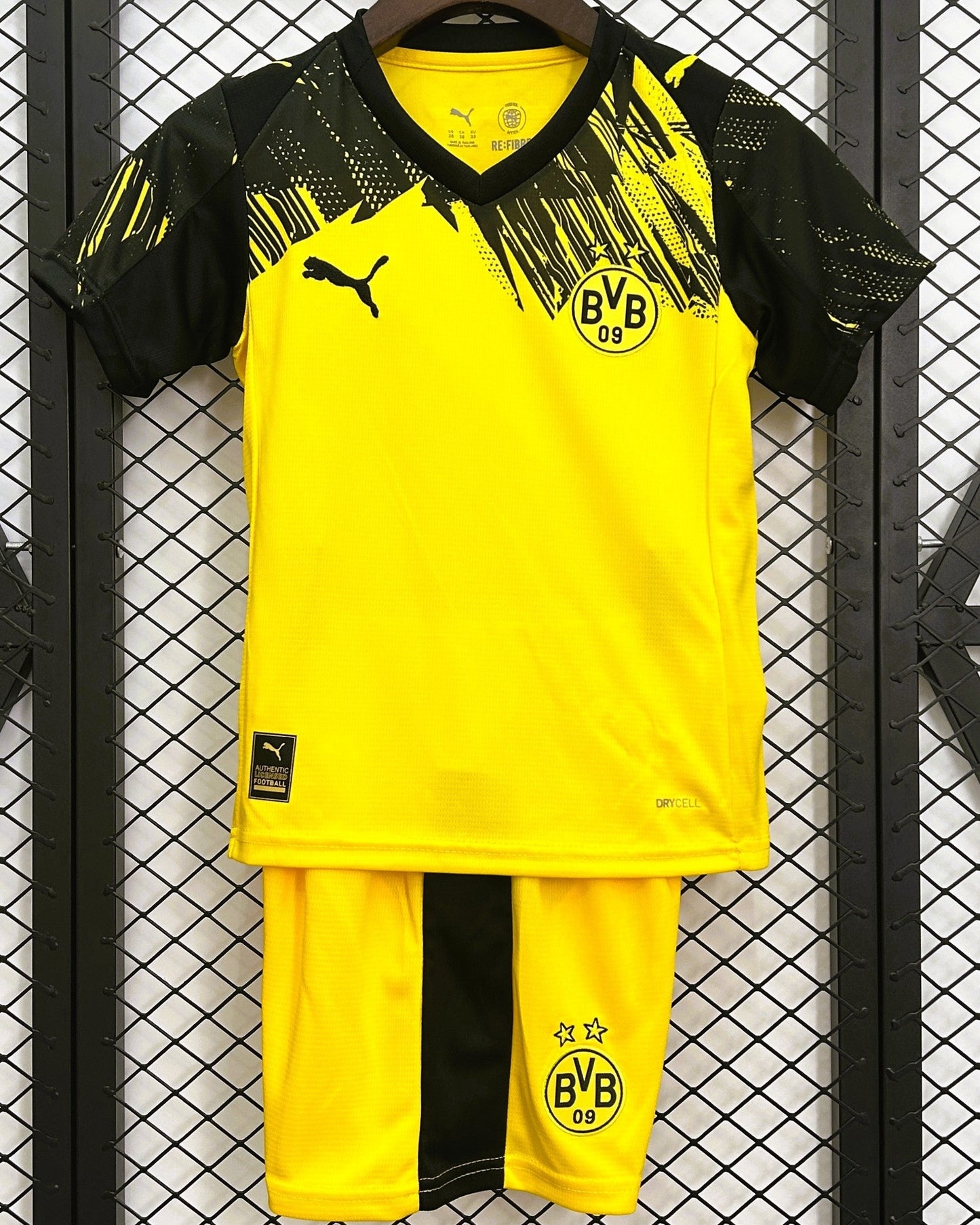 BORUSSIA DORTMUND kid kit