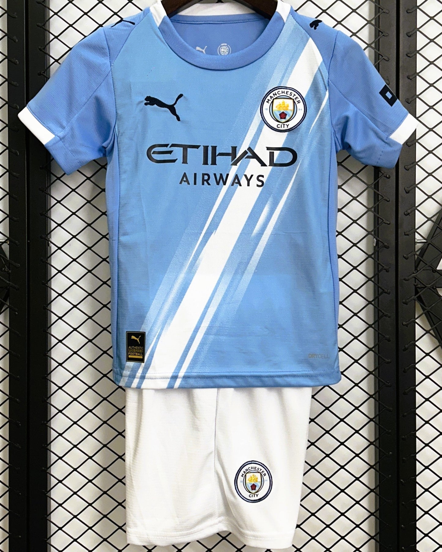 MANCHESTER CITY kid kit