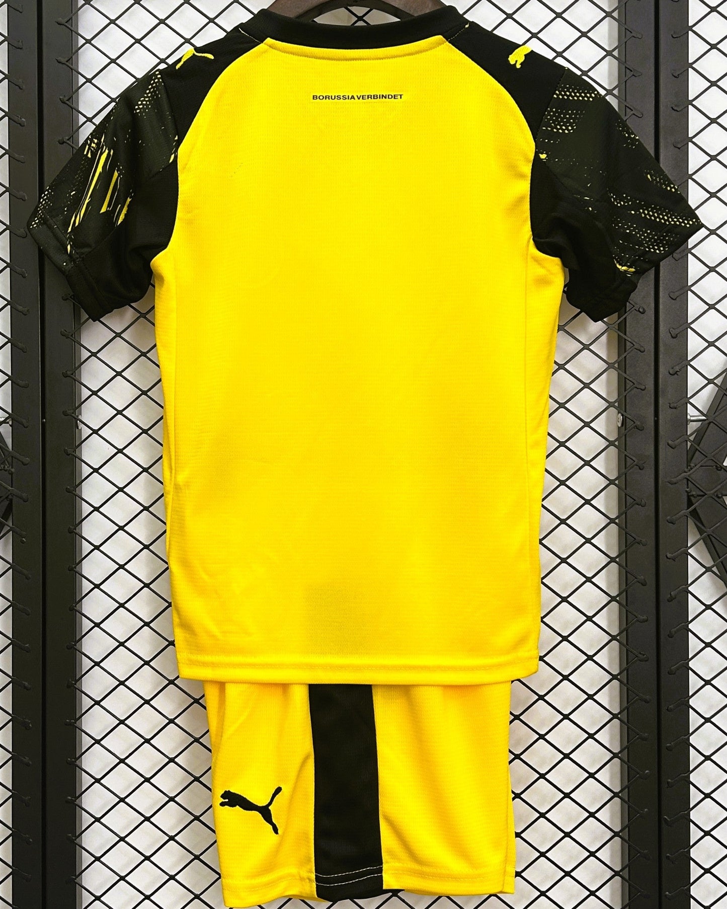 BORUSSIA DORTMUND kid kit