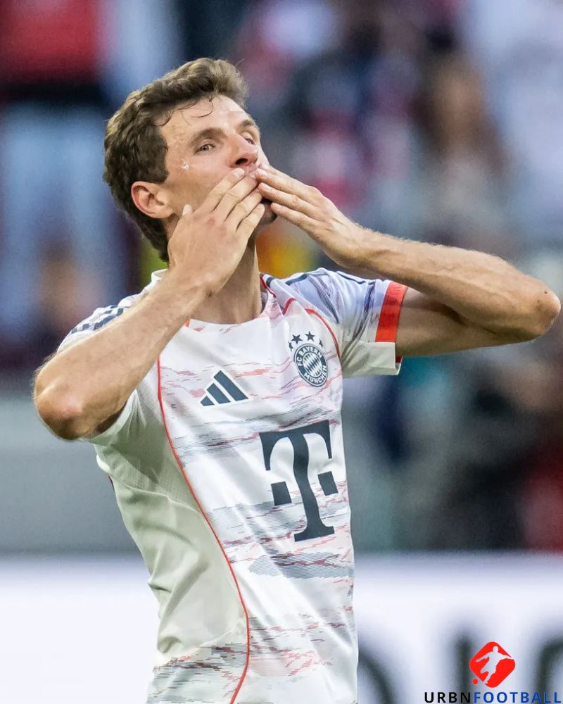 MULLER THOMAS 2025-26 (Bay M)