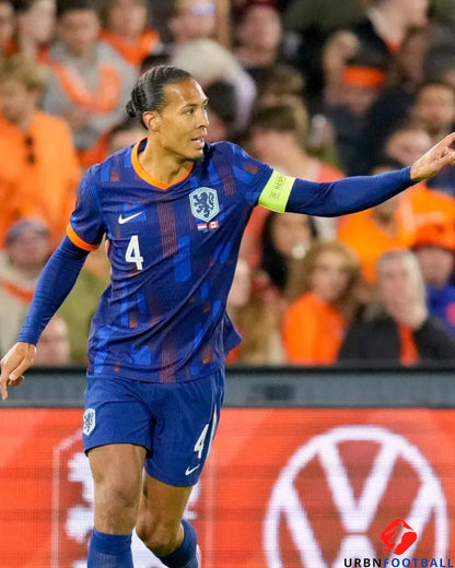 VAN DIJK VIRGIL 2024-25 (Hol)